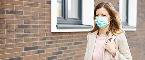 woman wearing a face mask