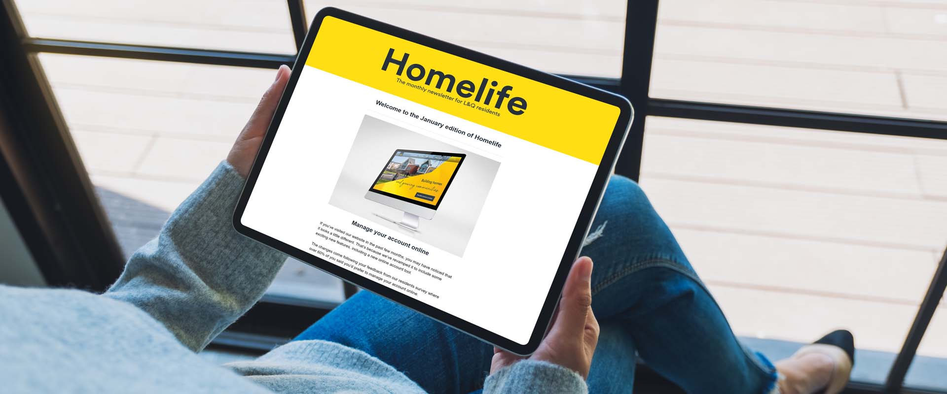 Person reading Homelife on a tablet device