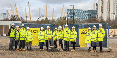 Large group photo at Peninsula site