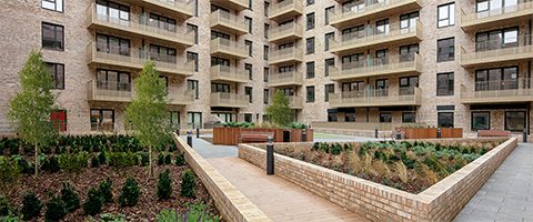 L&Q housing court yard